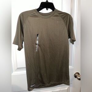 Under armor tshirt